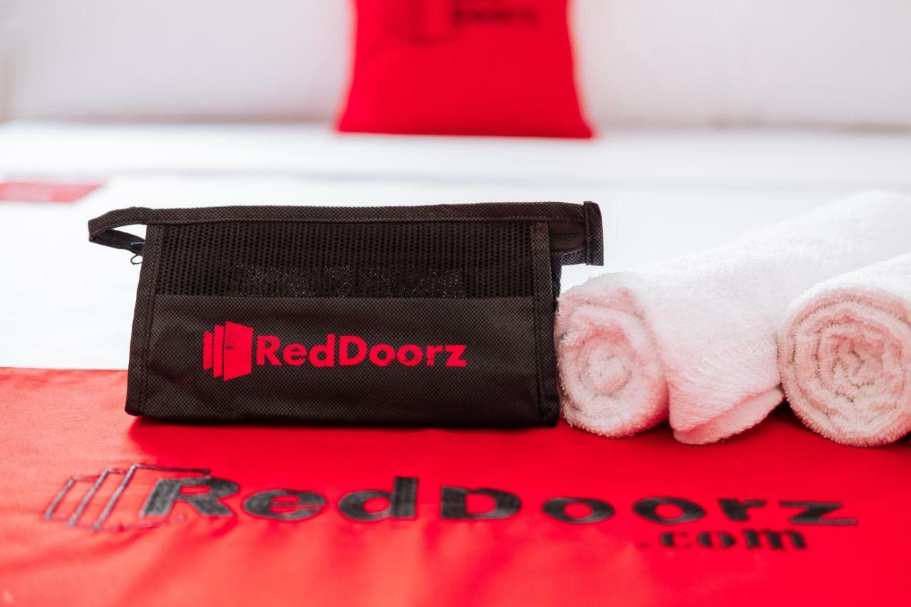 Reddoorz Plus @ Silk Residences Sta. Mesa Monthly Stay Manila Eksteriør bilde