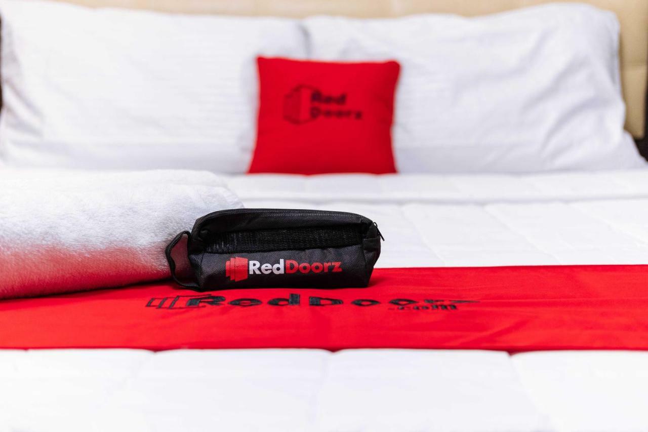 Reddoorz Plus @ Silk Residences Sta. Mesa Monthly Stay Manila Eksteriør bilde