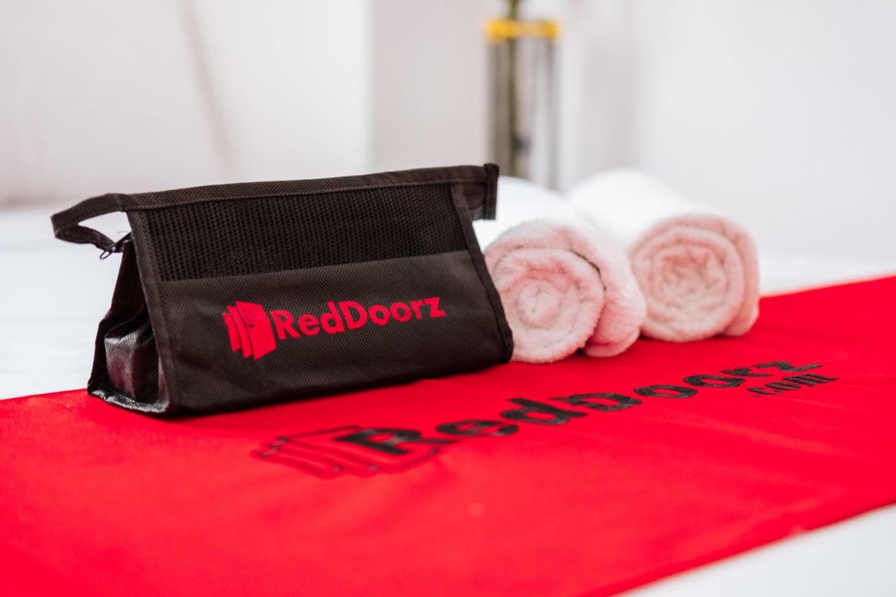 Reddoorz Plus @ Silk Residences Sta. Mesa Monthly Stay Manila Eksteriør bilde