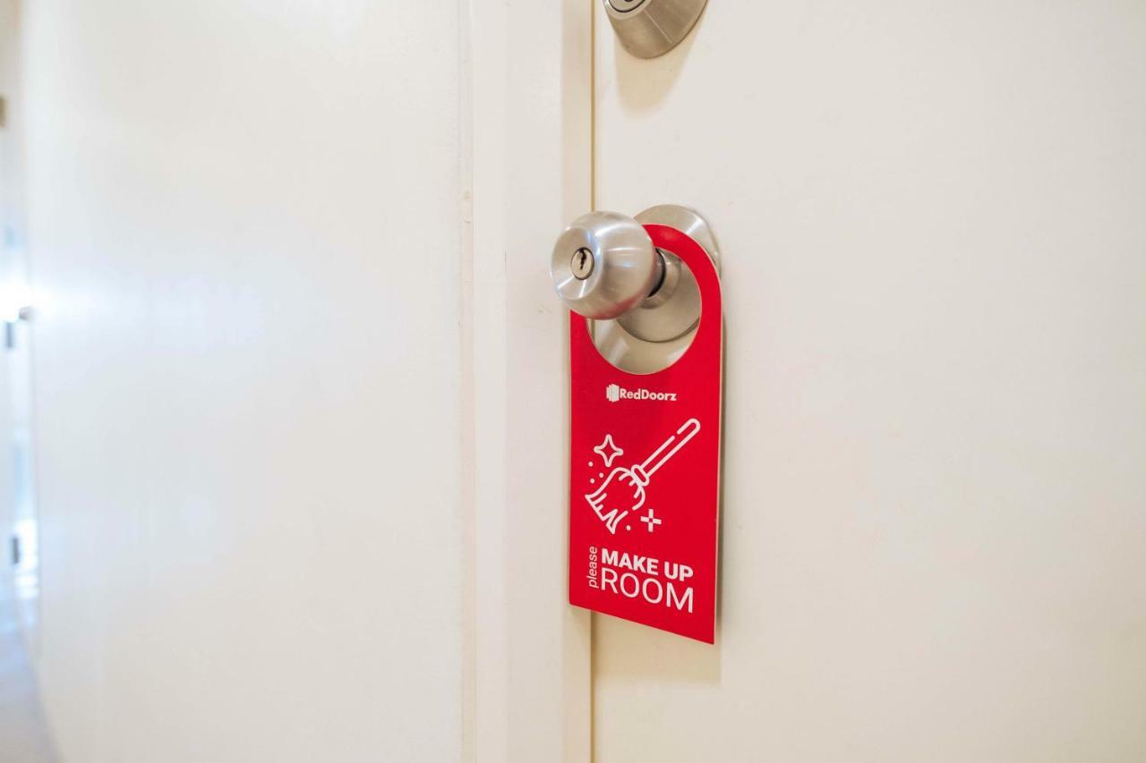 Reddoorz Plus @ Silk Residences Sta. Mesa Monthly Stay Manila Eksteriør bilde